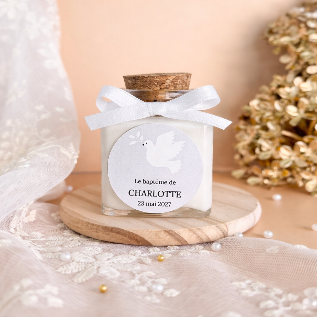 Bougie baptême personnalisée colombe en pot de verre avec bouchon liège, cadeau invité