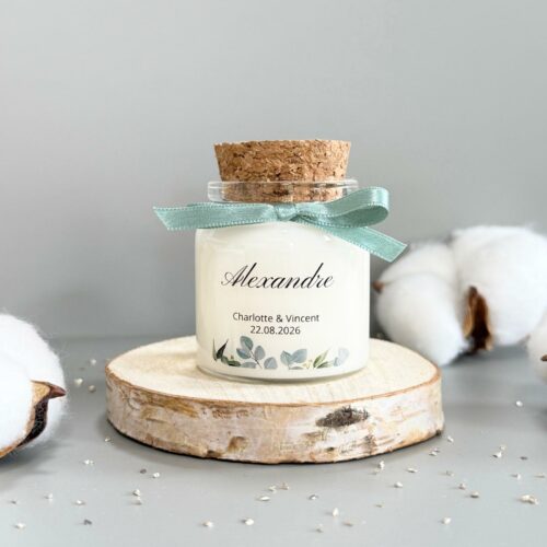 Mini bougie marque-place personnalisée avec prénom de l’invité et prénoms des mariés, cadeau invité mariage personnalisé.