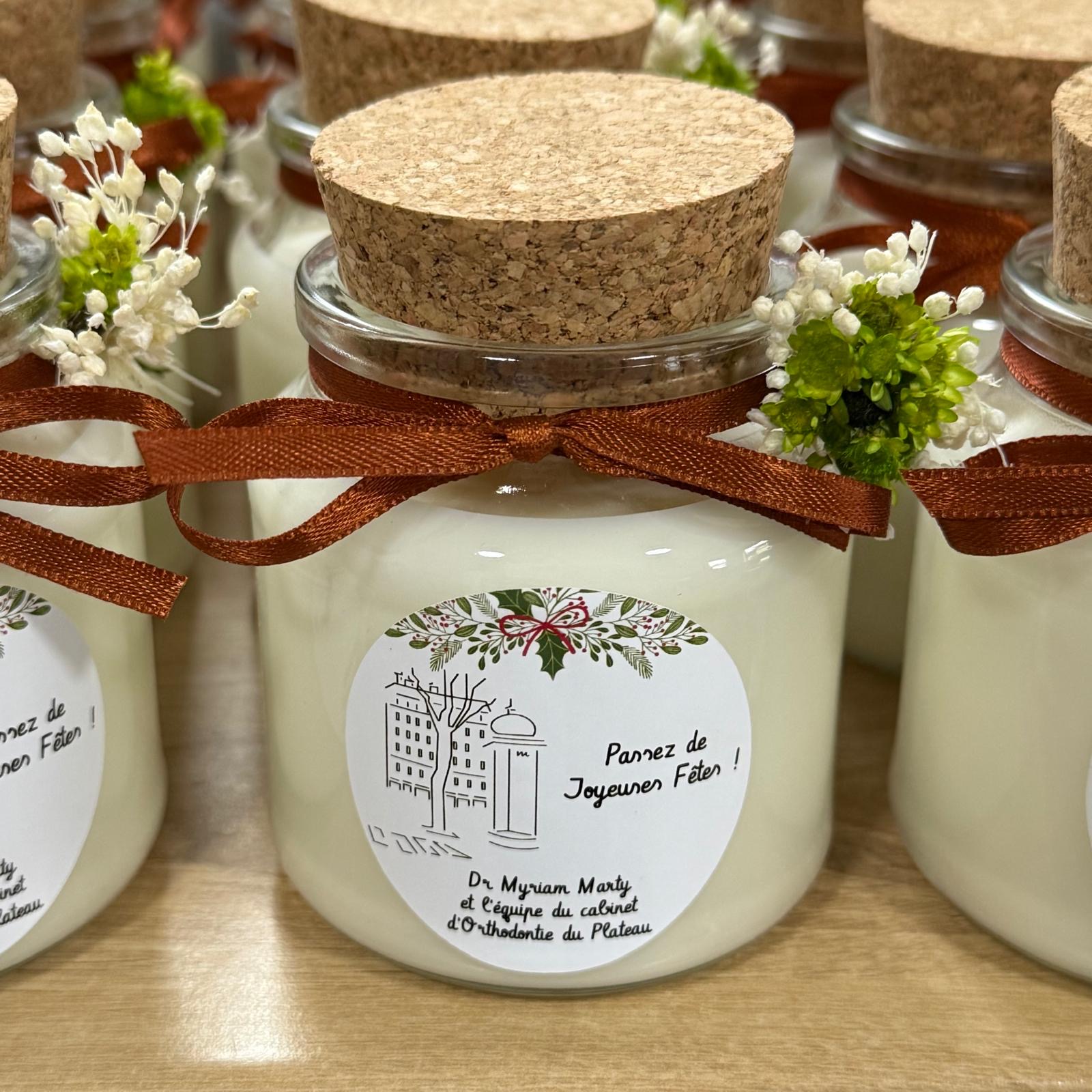 bougie personnalisée avec fleurs séchées