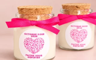 Bougie personnalisée Octobre Rose 2026 avec ruban rose pour cadeau d'entreprise